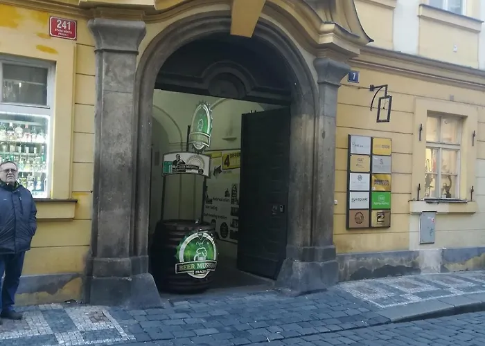 ベッド・アンド・ブレックファスト 3 Min Walk Old Town Center Private A プラハ